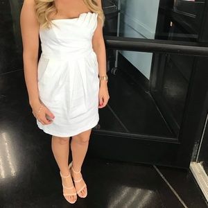 Strapless white dress with pockets size 5 (Small).